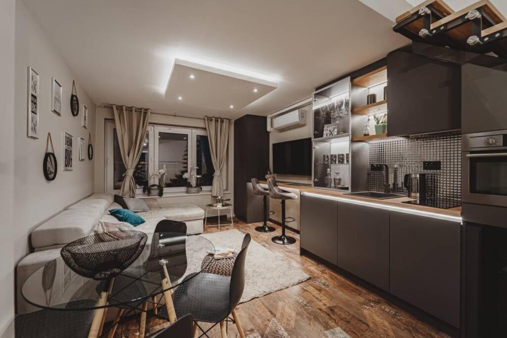 Sunset Apartment Pomorie Exterior photo